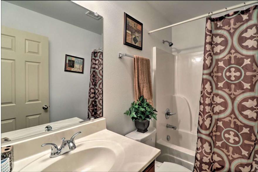 Gorgeous Centrallly Located In Conway - thumb 34