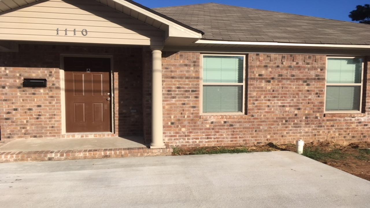Gorgeous Centrallly Located In Conway - thumb 0