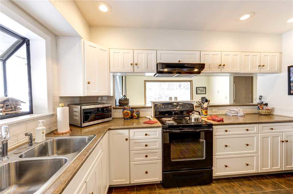 Adams Condominium (2 Bedroom Condo) - thumb 7