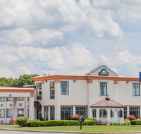 Days Inn by Wyndham Windsor Locks / Bradley Intl Airport - Accommodation Ohio