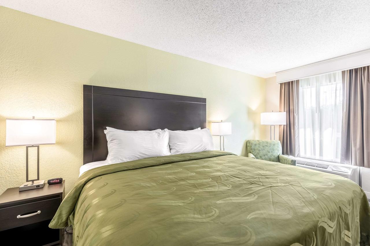 Quality Inn Palm Beach International Airport - thumb 8