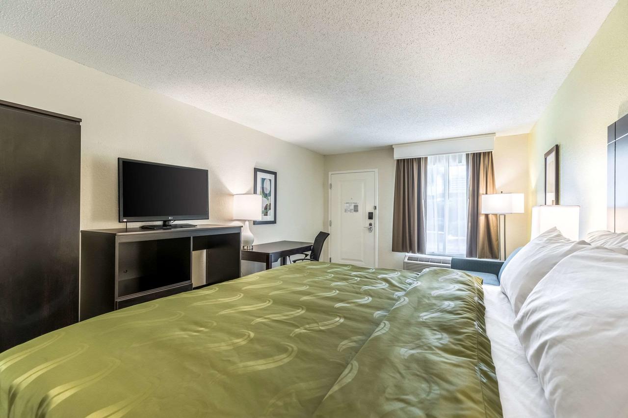 Quality Inn Palm Beach International Airport - thumb 30