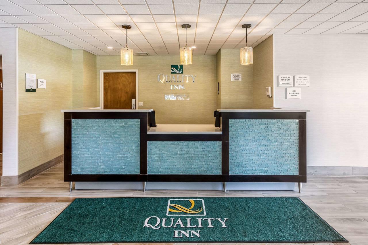 Quality Inn Palm Beach International Airport - thumb 25
