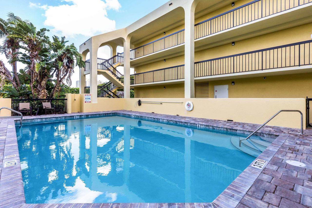 Quality Inn Palm Beach International Airport - thumb 14