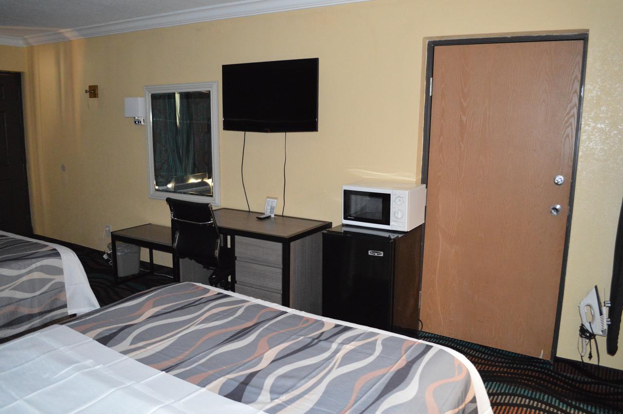 Americas Best Value Inn Fort Myers - thumb 25