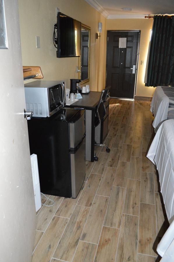 Americas Best Value Inn Fort Myers - thumb 39
