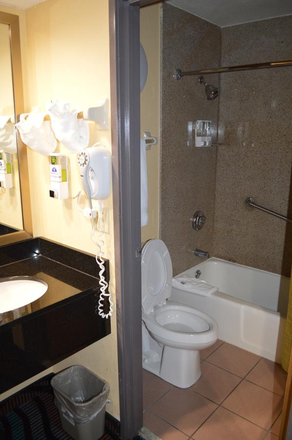 Americas Best Value Inn Fort Myers - thumb 30