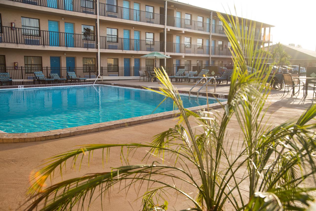 Seasons Florida Resort - thumb 2
