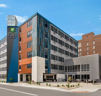 Holiday Inn Express  Suites Downtown - Accommodation Ohio