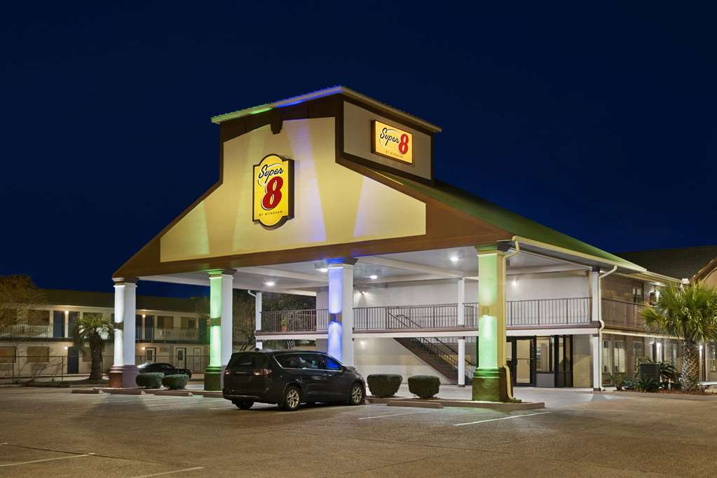 Super 8 Gulfport Near Biloxi - thumb 1