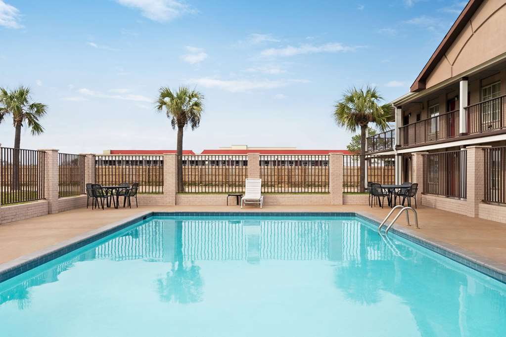 Super 8 Gulfport Near Biloxi - thumb 13