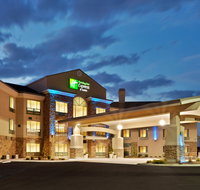 Holiday Inn Express  Suites Nampa - Accommodation Ohio