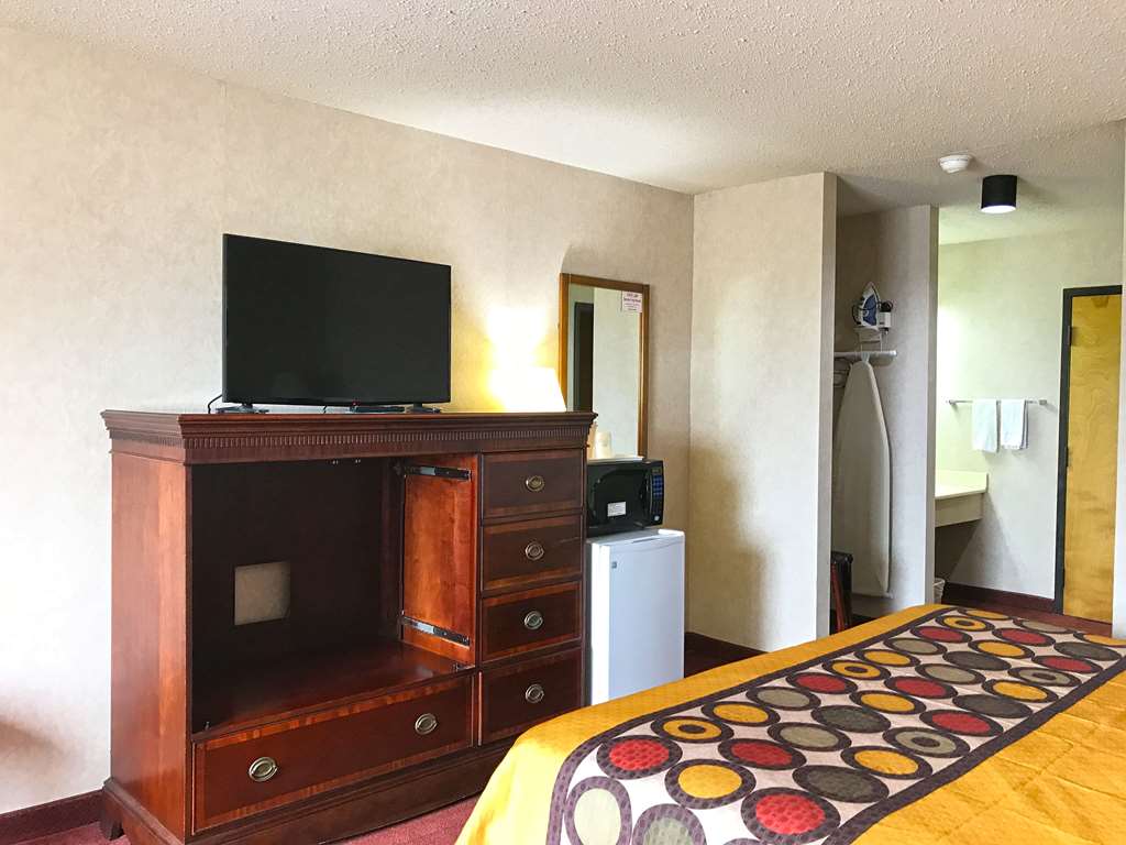 Americas Best Value Inn - thumb 4