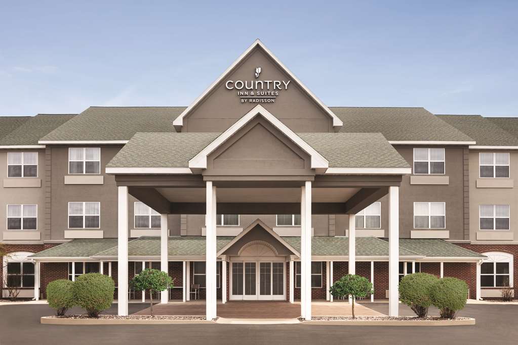 Country Inn & Suites Marinette - thumb 1