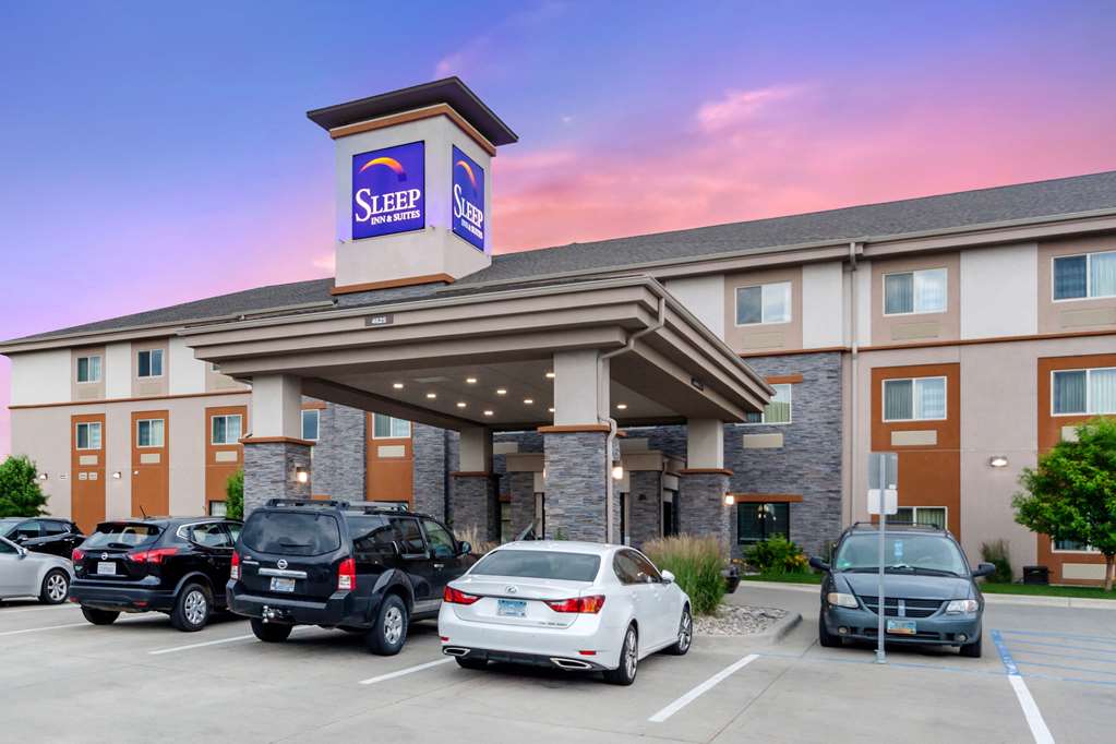Sleep Inn & Suites - thumb 2