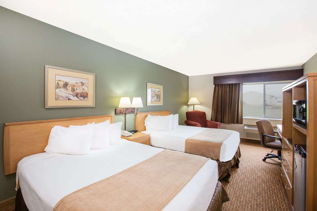 Ramada Spirit Lake/Okoboji - thumb 9