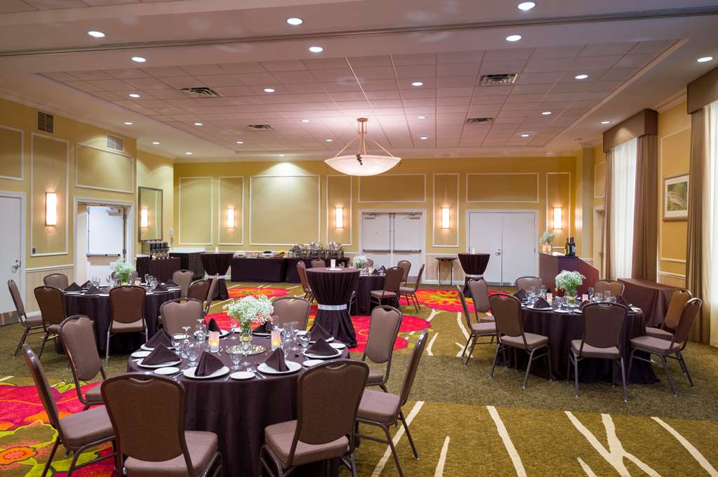 Hilton Garden Inn Edison/Raritan Center - thumb 12
