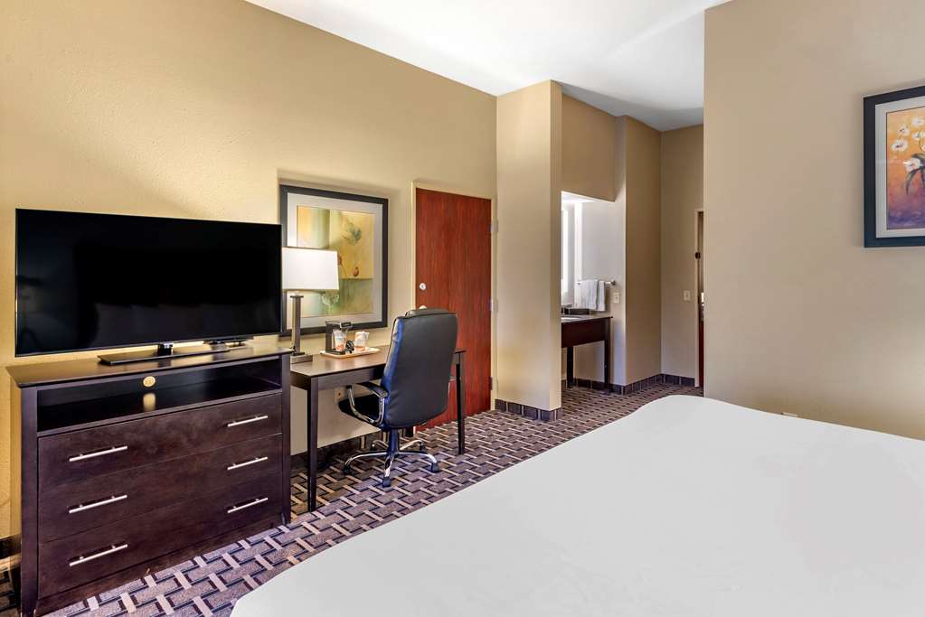Comfort Suites Clovis - thumb 10