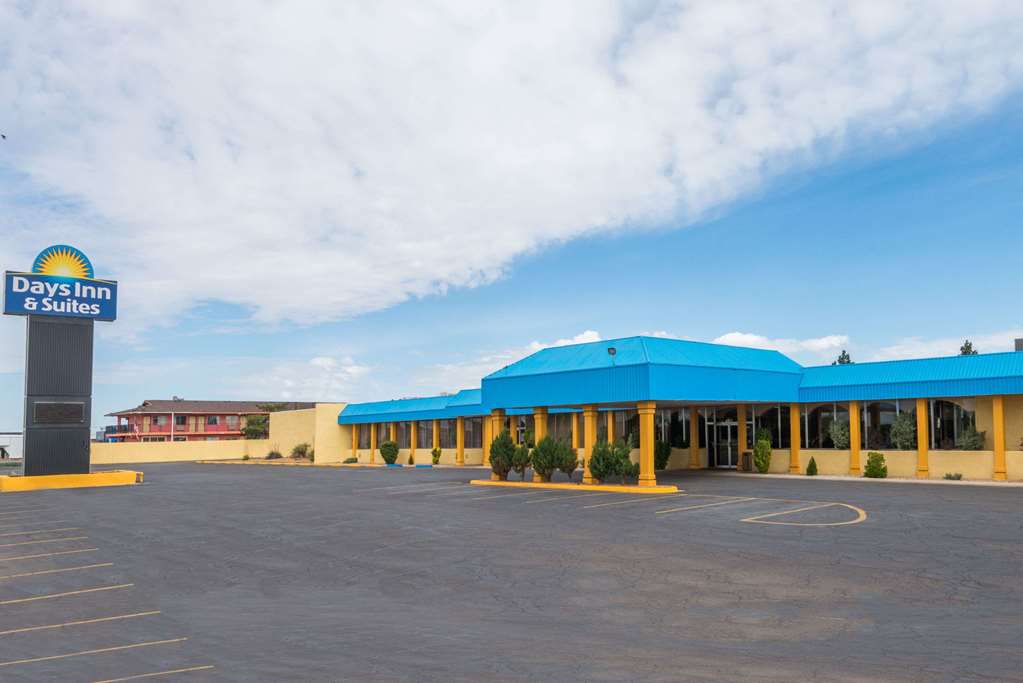 Days Inn & Suites Clovis - thumb 0