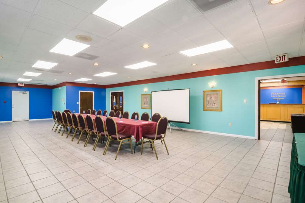 Rodeway Inn & Suites, Greensboro - thumb 10