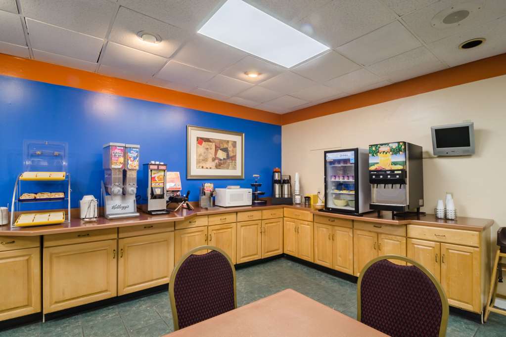 Rodeway Inn & Suites, Greensboro - thumb 12