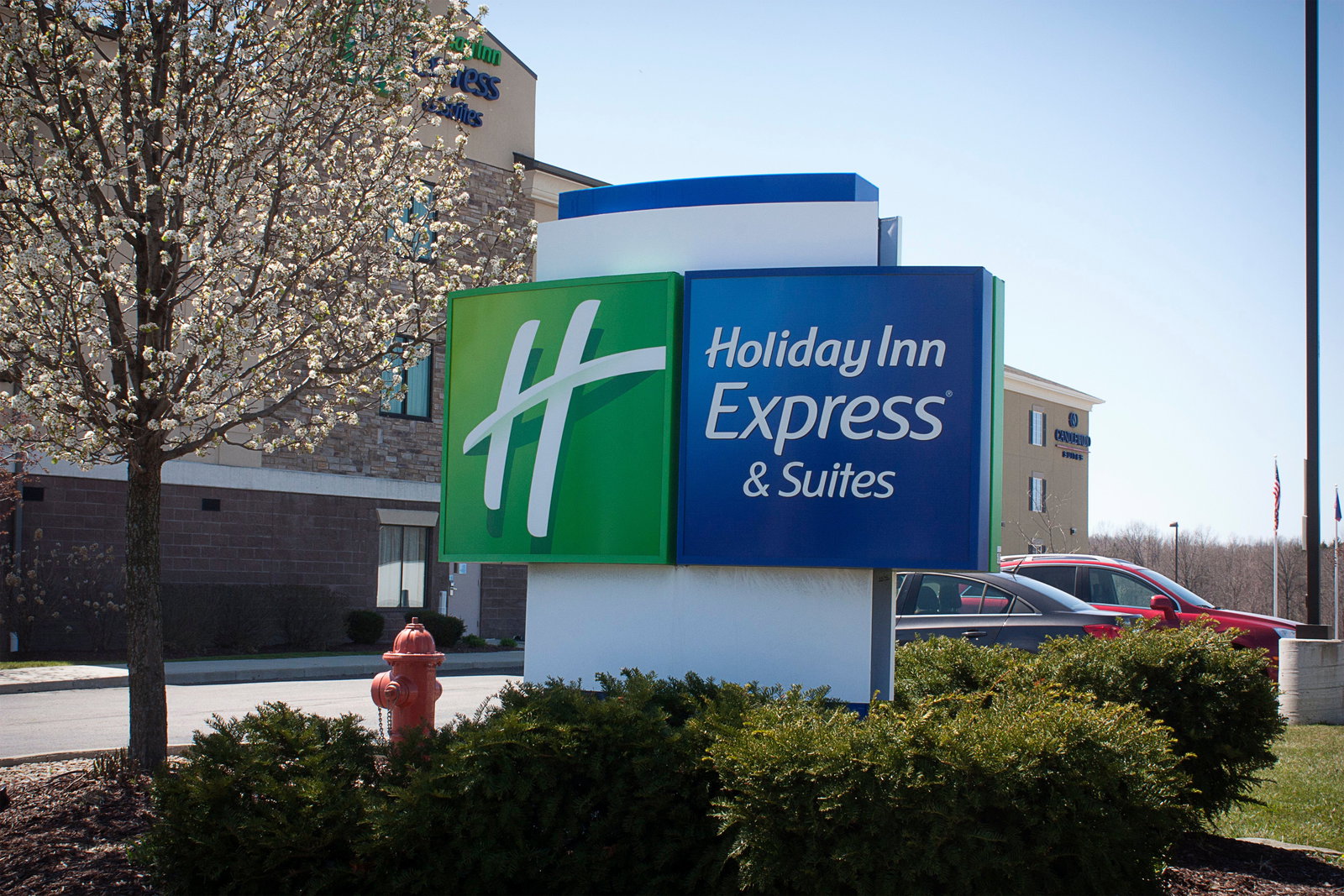 Holiday Inn Express/Suites Youngstown W - thumb 1