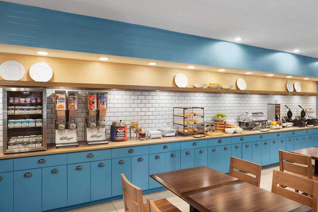 Country Inn & Suites Columbus Airport - thumb 9