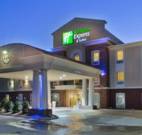 Holiday Inn Express  Suites Alvarado - Accommodation Ohio