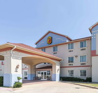 Super 8 Alvarado - Accommodation Ohio
