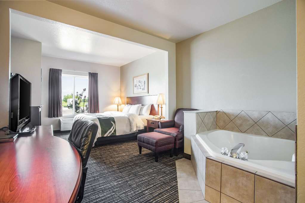 Quality Inn - thumb 17