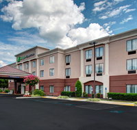 Holiday Inn Express  Suites Ashland - Accommodation Ohio