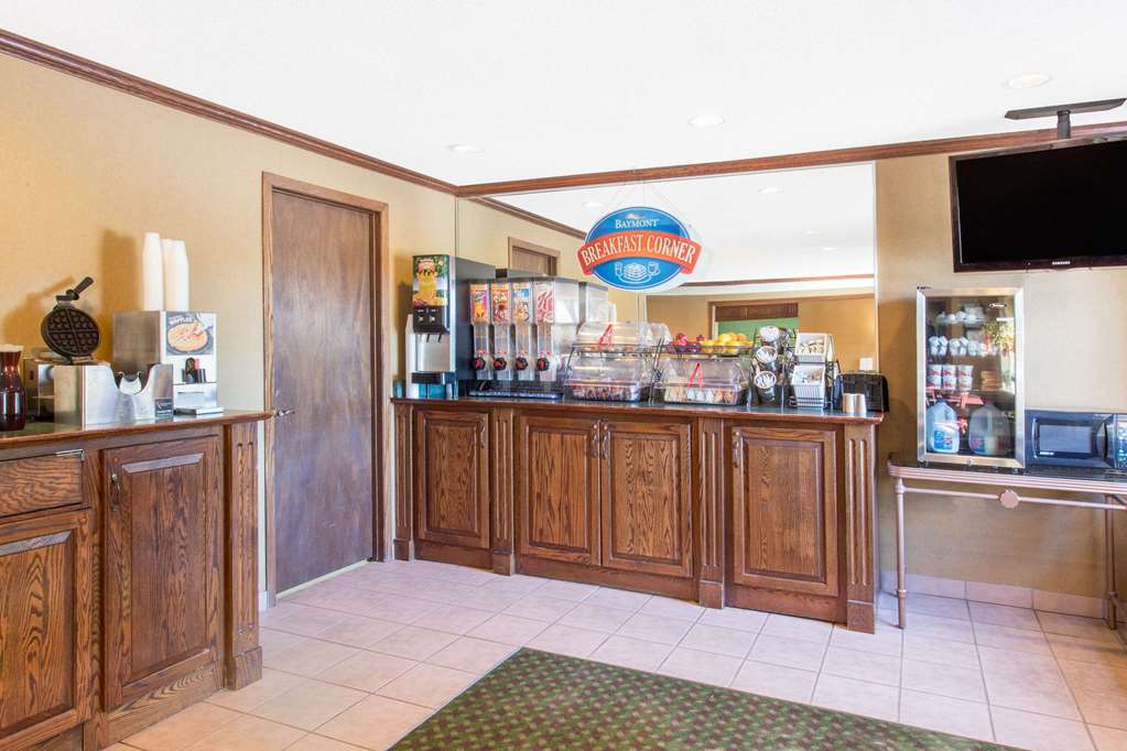 Baymont Inn & Suites Davenport - thumb 15