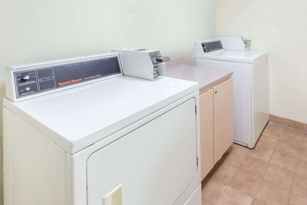 Baymont Inn & Suites Davenport - thumb 16