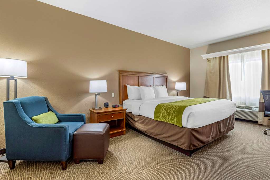 Comfort Inn & Suites - thumb 6