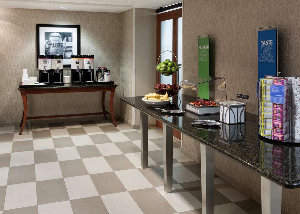 Hampton Inn & Suites Davenport - thumb 11