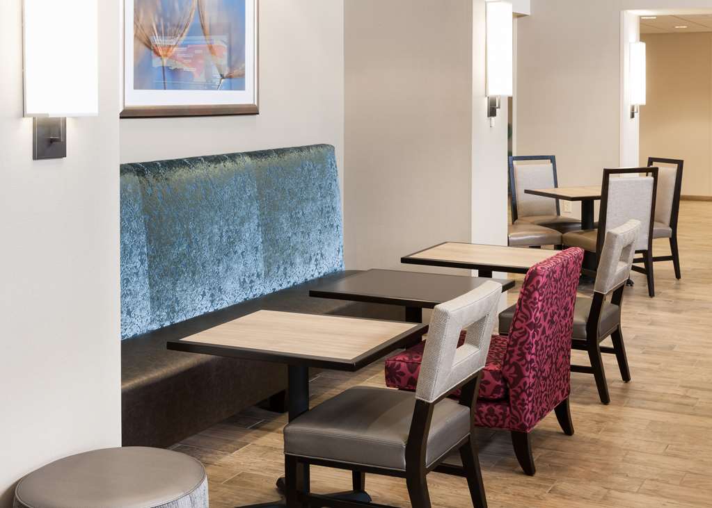 Hampton Inn & Suites Davenport - thumb 13