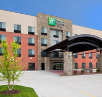Holiday Inn Express  Suites North - Accommodation Ohio