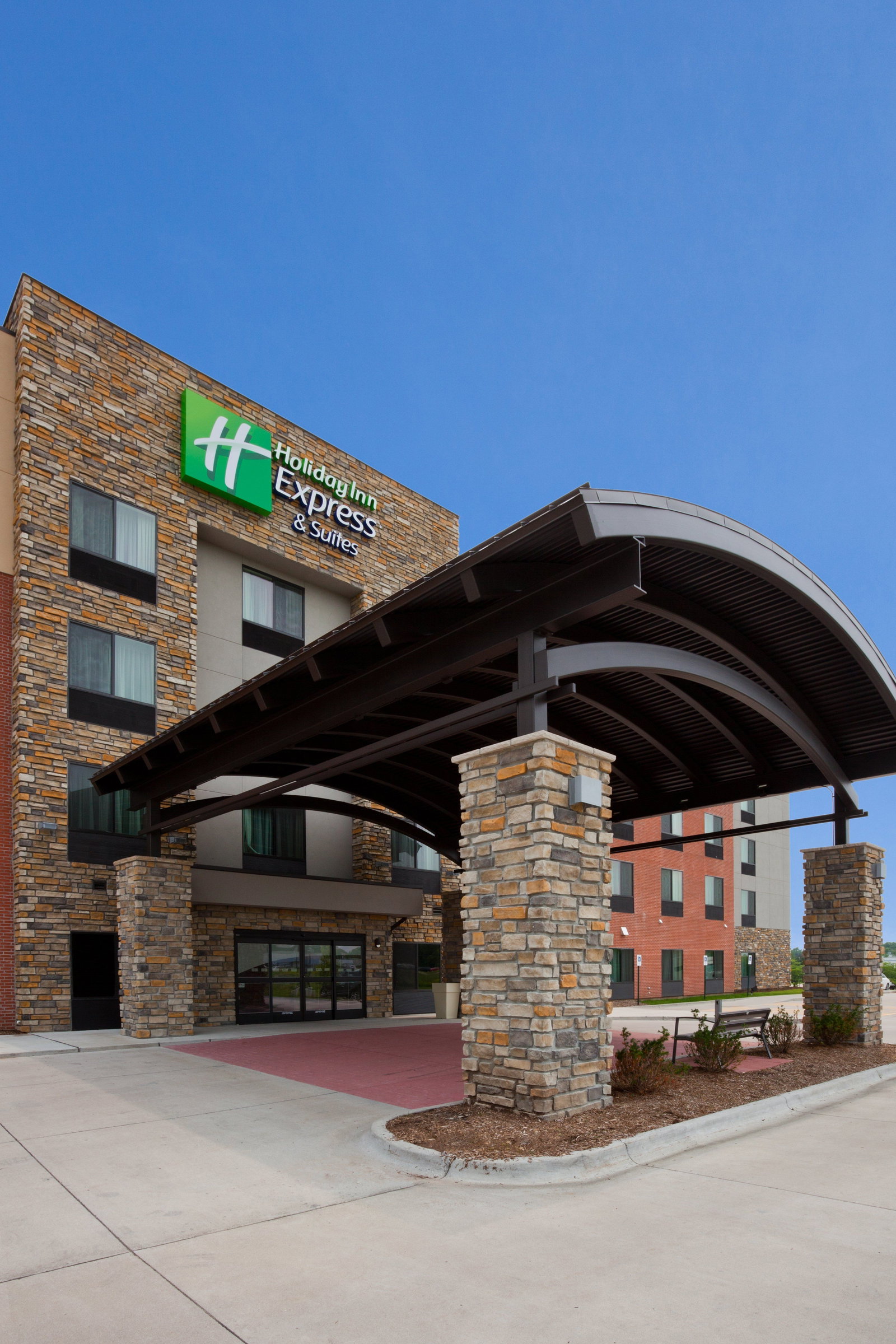 Holiday Inn Express & Suites North - thumb 1