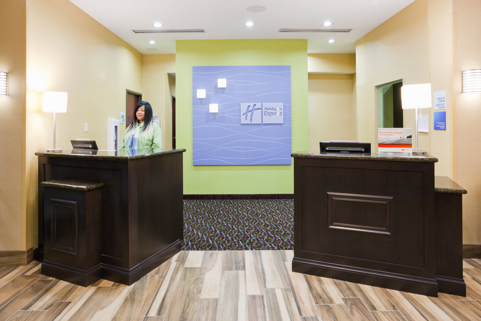 Holiday Inn Express & Suites North - thumb 2