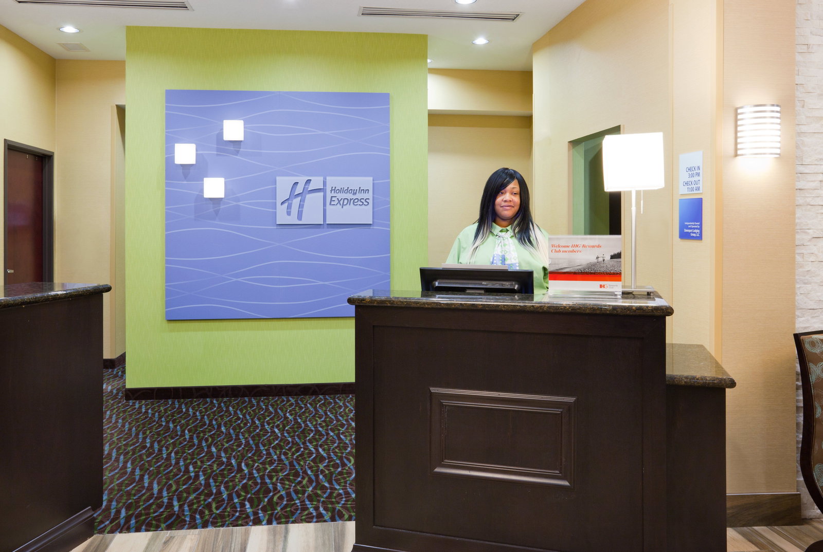 Holiday Inn Express & Suites North - thumb 3
