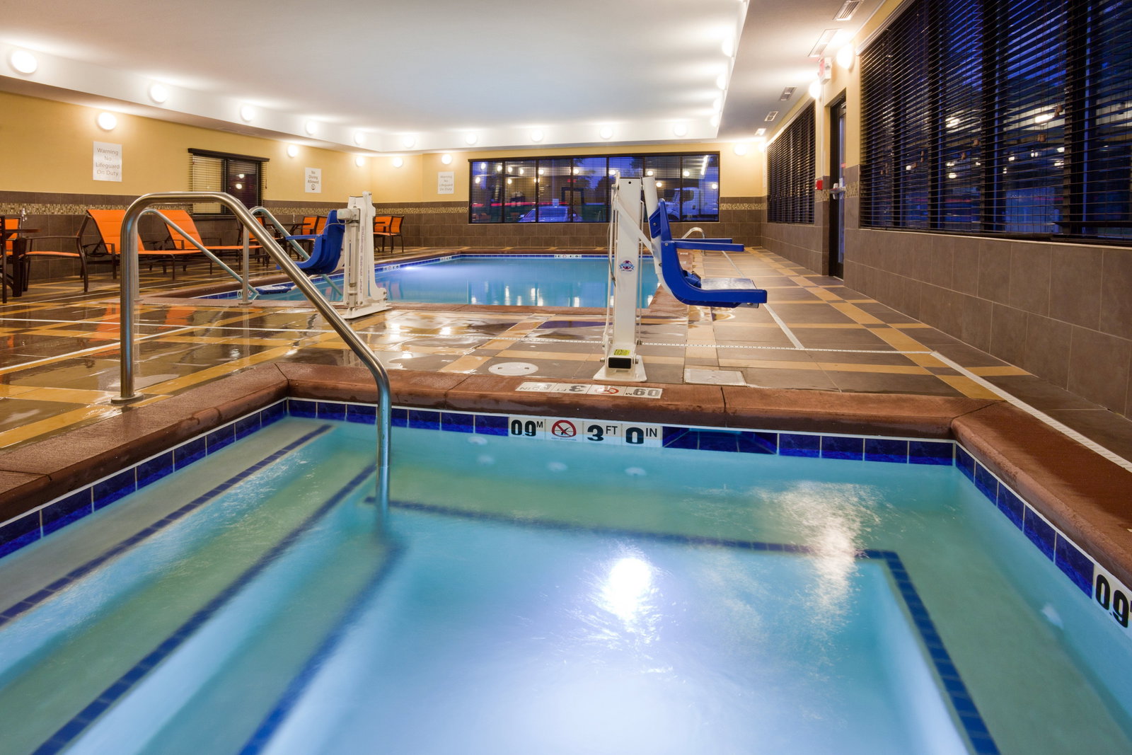 Holiday Inn Express & Suites North - thumb 6