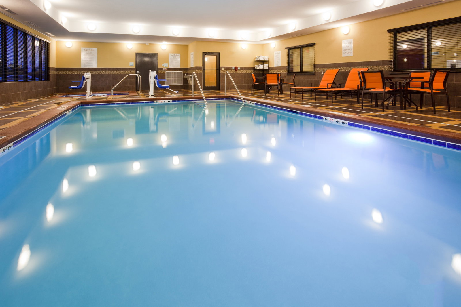 Holiday Inn Express & Suites North - thumb 7