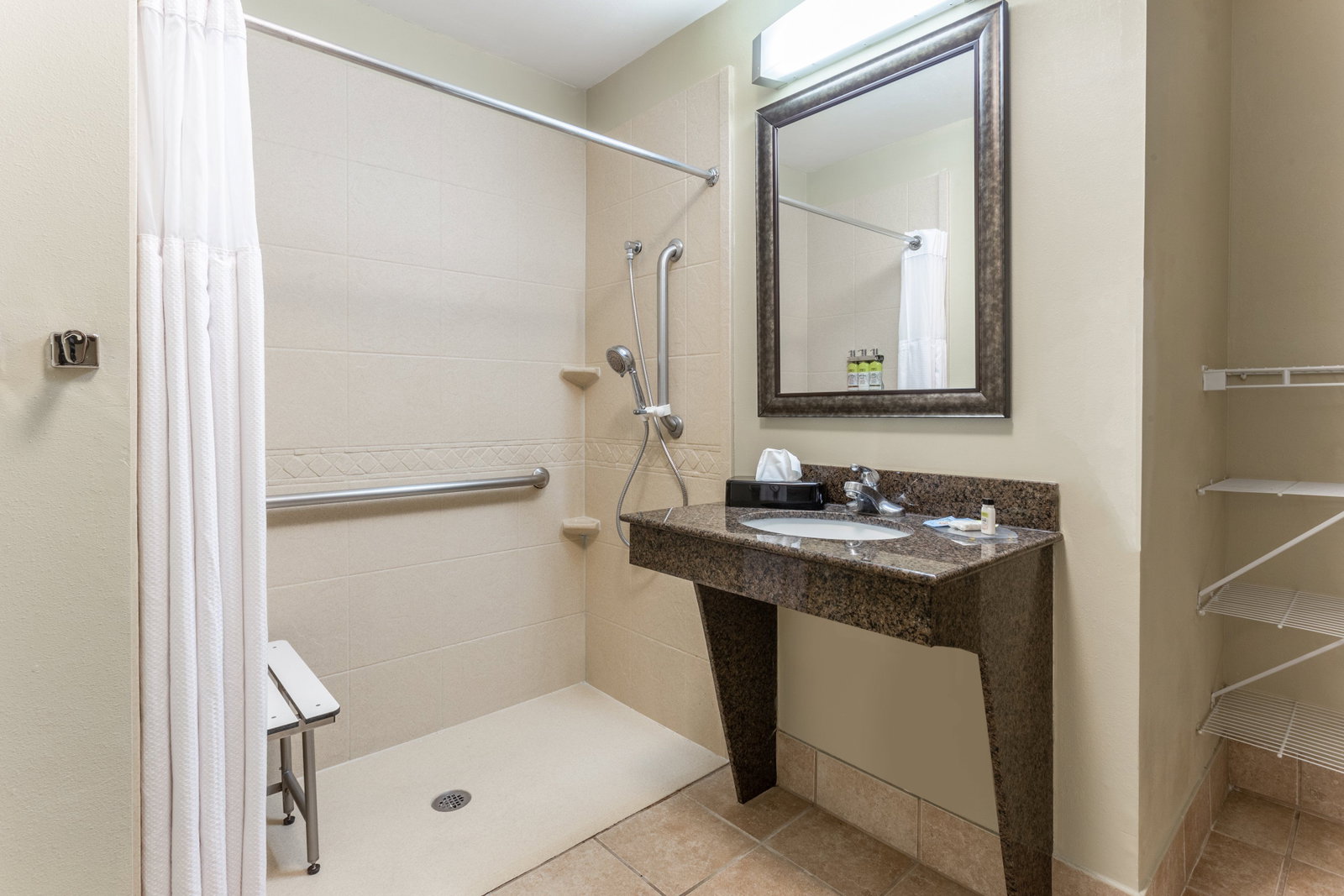 Staybridge Suites - thumb 6