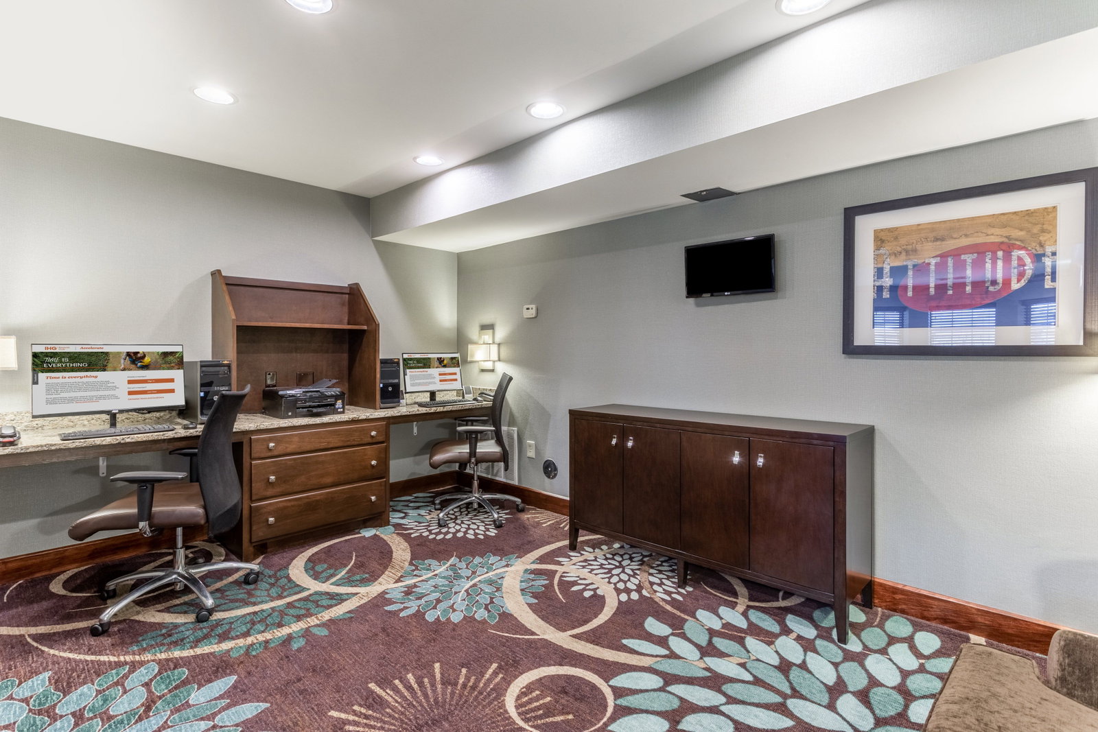 Staybridge Suites - thumb 16