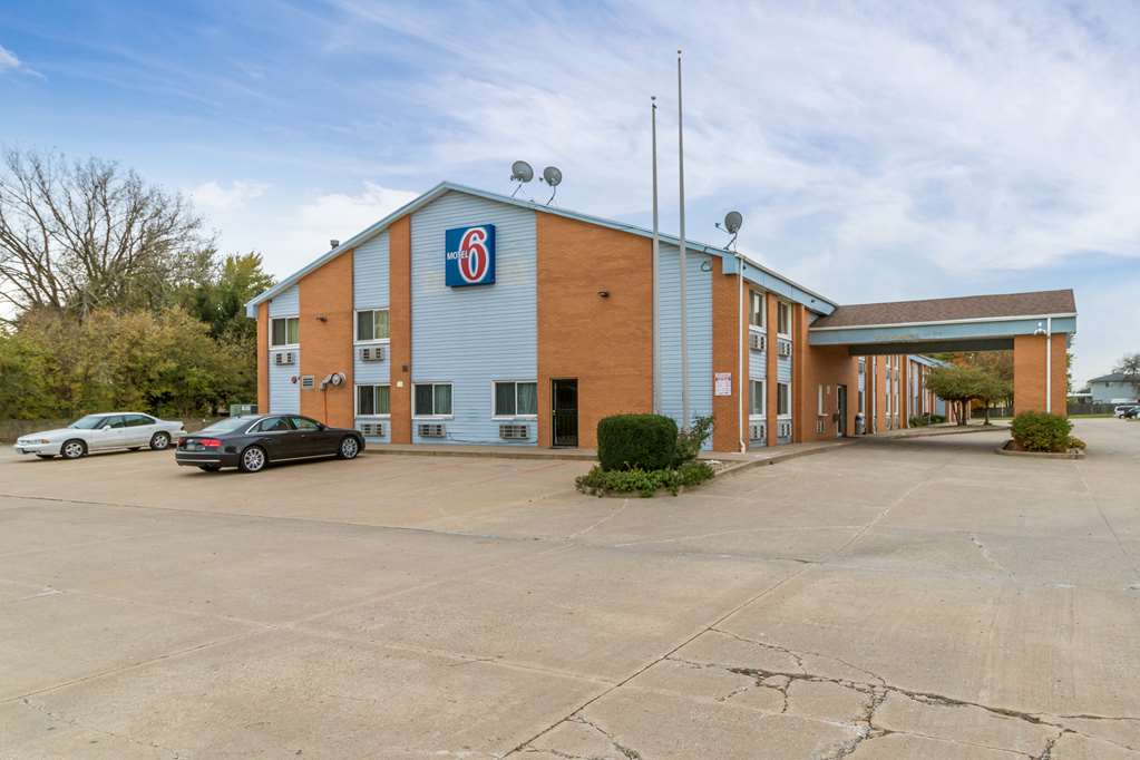 Motel 6 Davenport - thumb 0