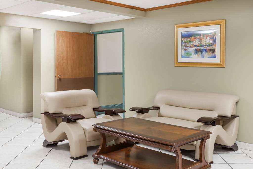 Baymont Inn & Suites Decatur - thumb 4