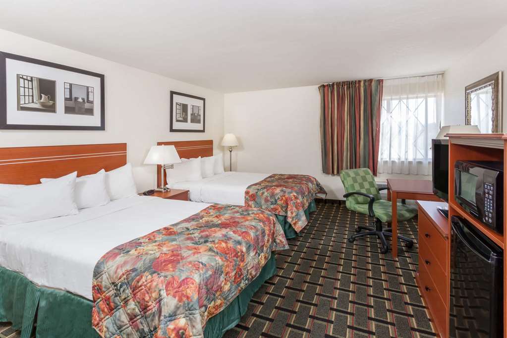 Baymont Inn & Suites Decatur - thumb 9