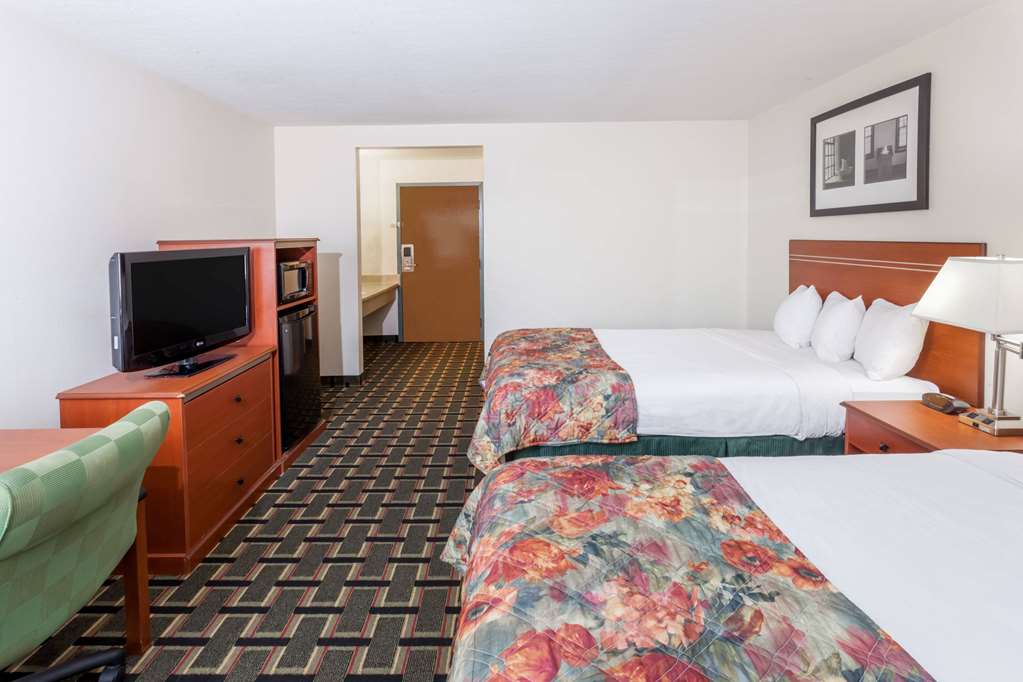 Baymont Inn & Suites Decatur - thumb 10