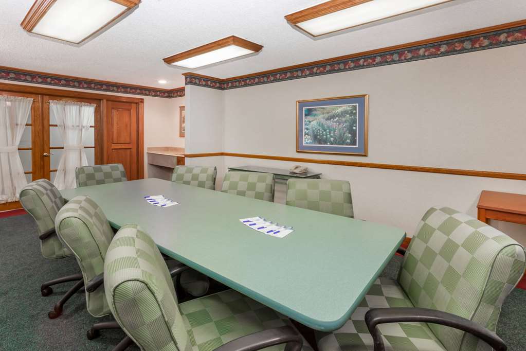 Baymont Inn & Suites Decatur - thumb 12