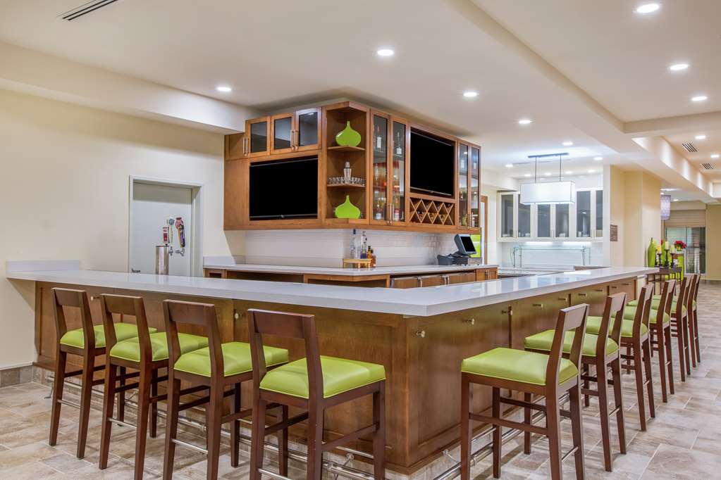 Hilton Garden Inn Olympia - thumb 15